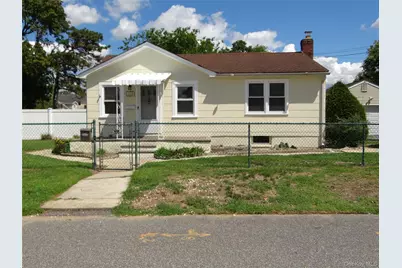 272 12th Avenue, West Babylon, NY 11704 - Photo 1