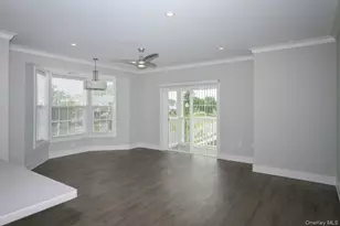 94302 Circle Dr, Central Islip, NY 11722 - Photo 6