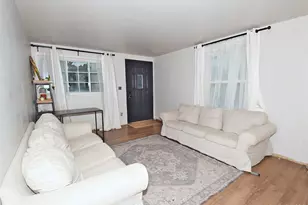 35 S 20th St, Wyandanch, NY 11798 - Photo 4