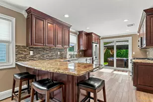 8 Marlan Ct, Smithtown, NY 11787 - Photo 18