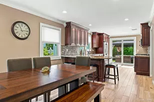 8 Marlan Ct, Smithtown, NY 11787 - Photo 16