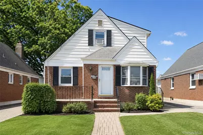 175 Latham Road, Mineola, NY 11501 - Photo 1