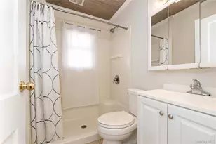 175 Latham Rd, Mineola, NY 11501 - Photo 16