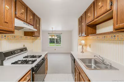 230 Birchwood Road #230, Medford, NY 11763 - Photo 10