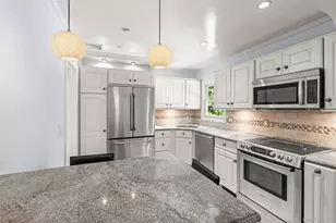 269 Woodlands Ave, White Plains, NY 10607 - Photo 10