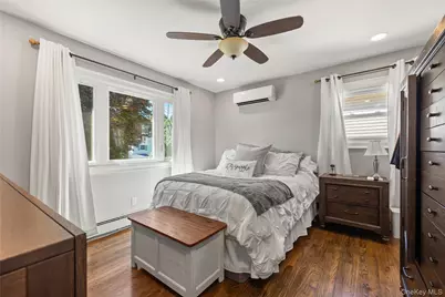 193 Ohls Street, Patchogue, NY 11772 - Photo 8
