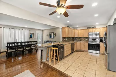 193 Ohls Street, Patchogue, NY 11772 - Photo 4