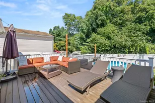 193 Ohls St, Patchogue, NY 11772 - Photo 12