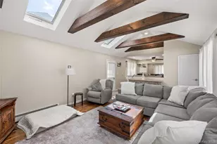 193 Ohls St, Patchogue, NY 11772 - Photo 6