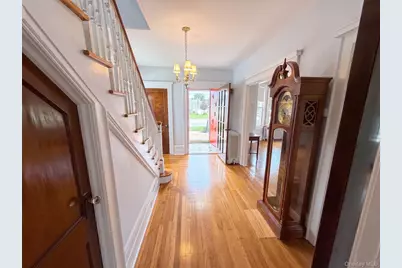 94 Fallwood Parkway, Farmingdale, NY 11735 - Photo 10