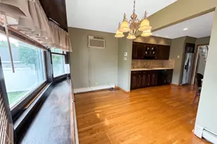 94 Fallwood Pkwy, Farmingdale, NY 11735 - Photo 18