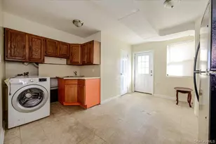 272 Brinsmade Ave, Bronx, NY 10465 - Photo 14