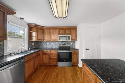 31 Concord Road, Shirley, NY 11967 - Photo 10