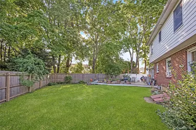 42 Spencer Street, Farmingdale, NY 11735 - Photo 26