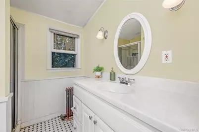 42 Spencer Street, Farmingdale, NY 11735 - Photo 20