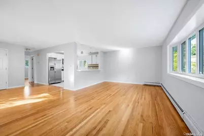 49 Neulist Avenue #2nd Fl, Port Washington, NY 11050 - Photo 8