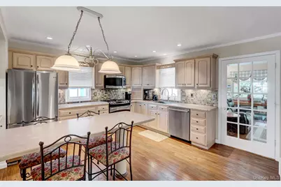 1188 New York Avenue, Franklin Square, NY 11010 - Photo 8