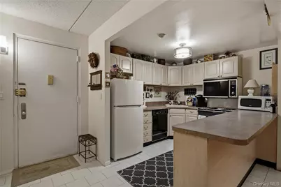 1376 Midland Avenue #105, Bronxville, NY 10708 - Photo 10