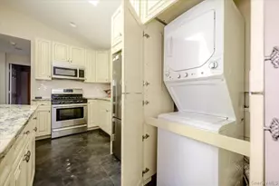 9 Magnolia Pl, Bronx, NY 10465 - Photo 10