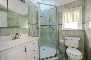 9 Magnolia Pl, Bronx, NY 10465 - Photo 14