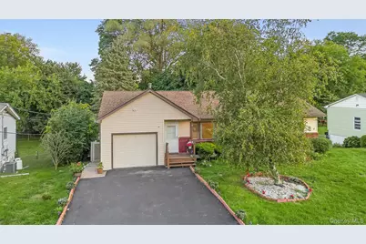 241 Garden Street, New Windsor, NY 12553 - Photo 2