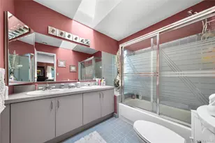 4 Lyndon Ct, Bohemia, NY 11716 - Photo 16