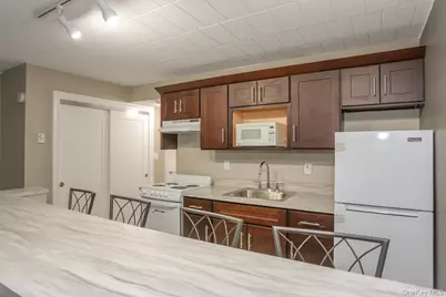 30 N Route 9W #27, Congers, NY 10920 - Photo 2