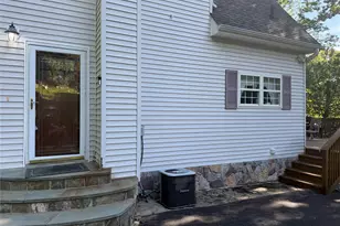 10 Jay Ct, Carmel, NY 10512 - Photo 2