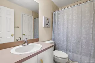 88 Rockingchair Rd, White Plains, NY 10607 - Photo 16