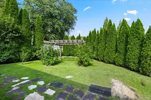 88 Rockingchair Rd, White Plains, NY 10607 - Photo 24