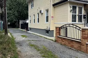 91-53 96th St, Woodhaven, NY 11421 - Photo 4