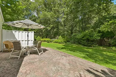 127 Farm House Court, Manorville, NY 11949 - Photo 24