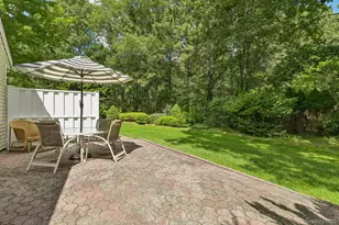 127 Farm House Ct, Manorville, NY 11949 - Photo 24