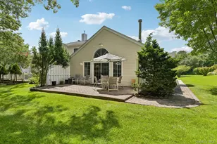 127 Farm House Ct, Manorville, NY 11949 - Photo 22
