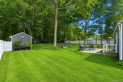 51 Roberts Road W, Shirley, NY 11967 - Photo 8
