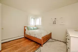 73 Cherokee Ave, West Islip, NY 11795 - Photo 12