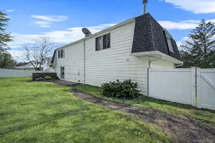 22 Meyer Ln, Medford, NY 11763 - Photo 6