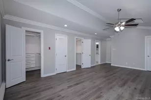 5 Merman Pl, Babylon, NY 11702 - Photo 10