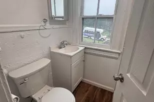 215 N Hamilton St, Poughkeepsie, NY 12601 - Photo 8