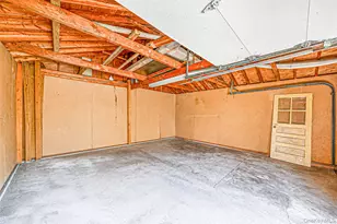 231 Cedar St, Hempstead, NY 11550 - Photo 34