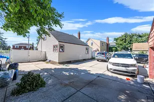 231 Cedar St, Hempstead, NY 11550 - Photo 38