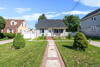 231 Cedar Street, Hempstead, NY 11550 - Photo 2