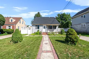 231 Cedar St, Hempstead, NY 11550 - Photo 2