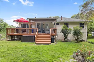 6 Reeback Dr, Ossining, NY 10562 - Photo 2