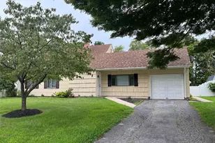 88 Matsunaye Dr, Medford, NY 11763 - Photo 2