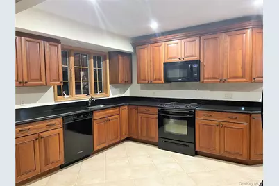 312 E Beech Street #Main, Long Beach, NY 11561 - Photo 2