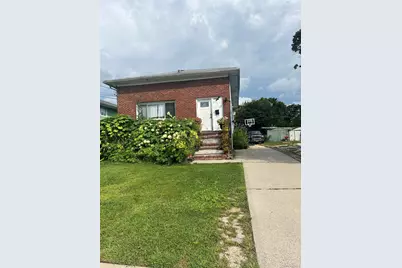 271 Stewart Avenue, Hempstead, NY 11550 - Photo 2