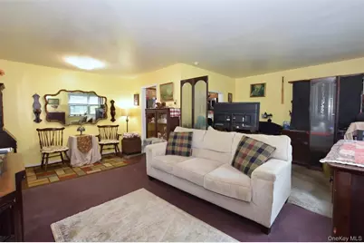 11 Glen Hollow Drive #D-64, Holtsville, NY 11742 - Photo 6