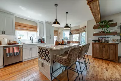 406 Vanderbilt Boulevard, Oakdale, NY 11769 - Photo 8