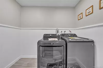 91 Haynes Avenue, West Islip, NY 11795 - Photo 26